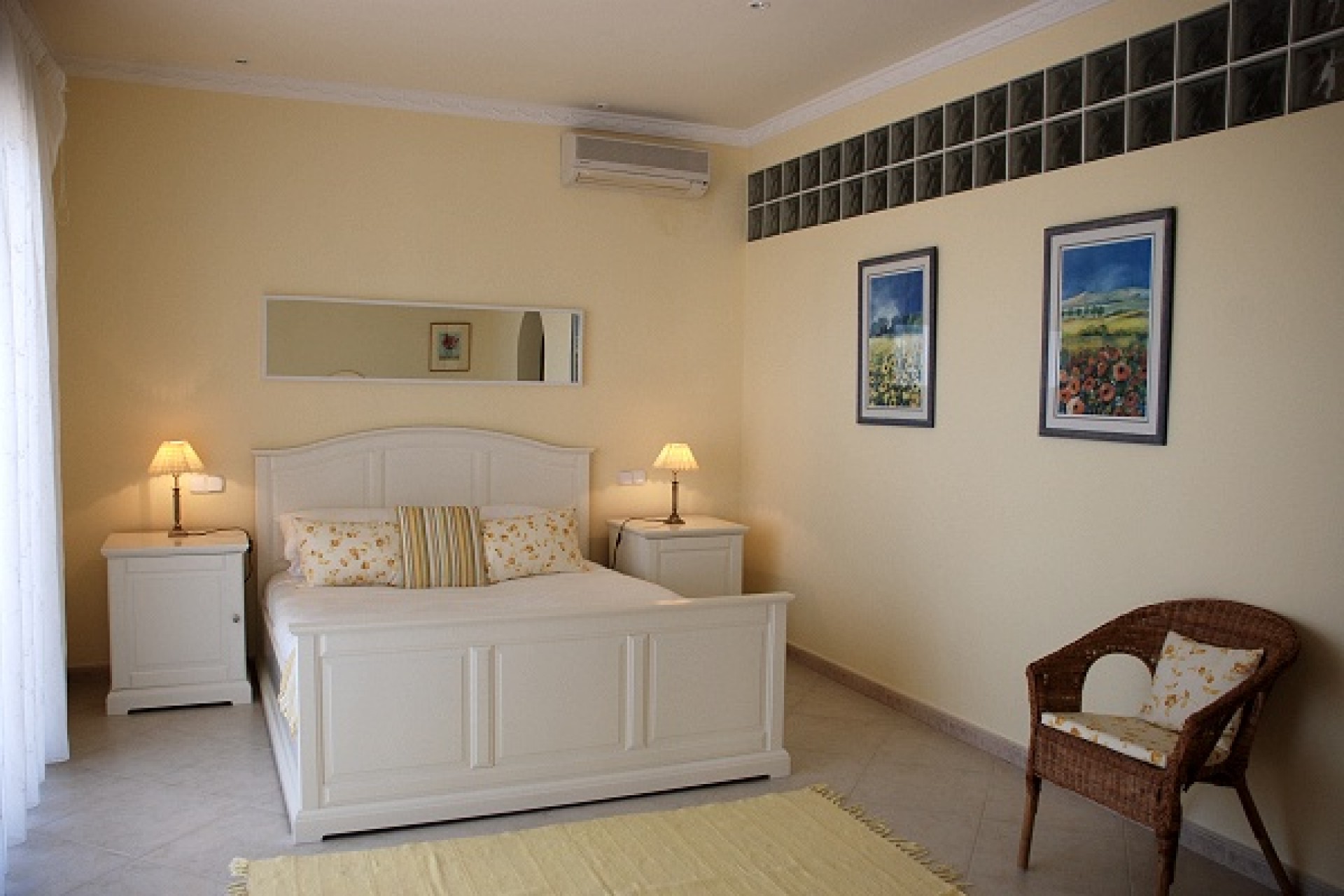 Sale - Villa -
Moraira