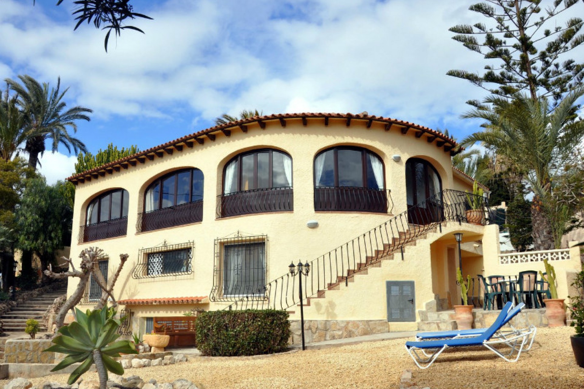 Sale - Villa -
Moraira