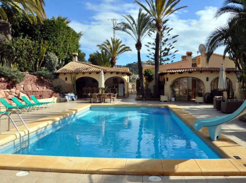 Sale - Villa -
Moraira
