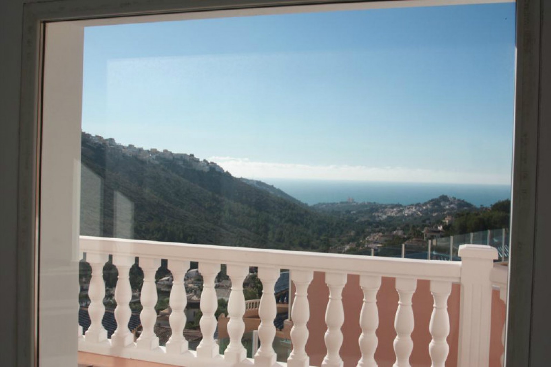 Sale - Villa -
Moraira