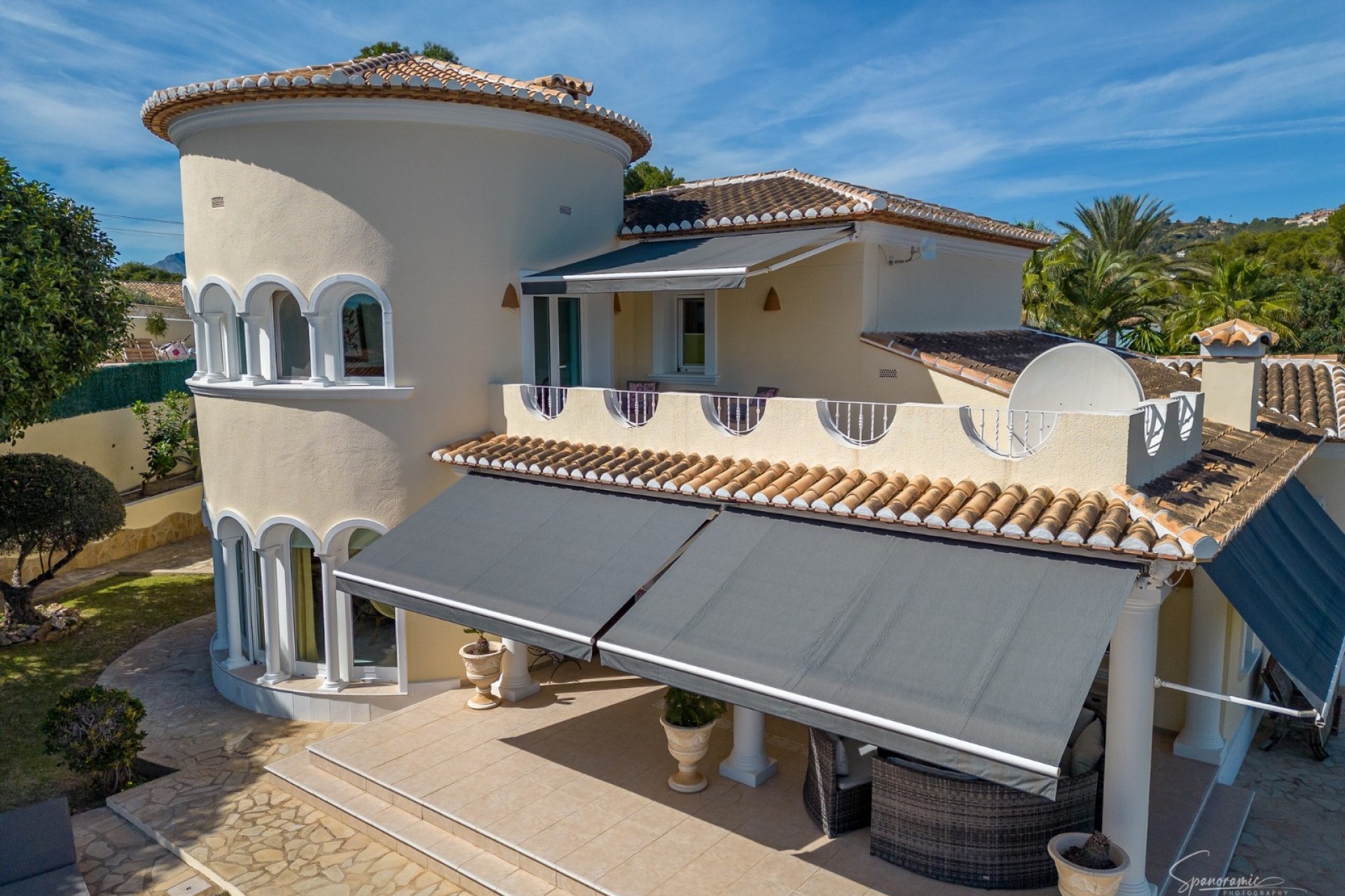 Sale - Villa -
Moraira