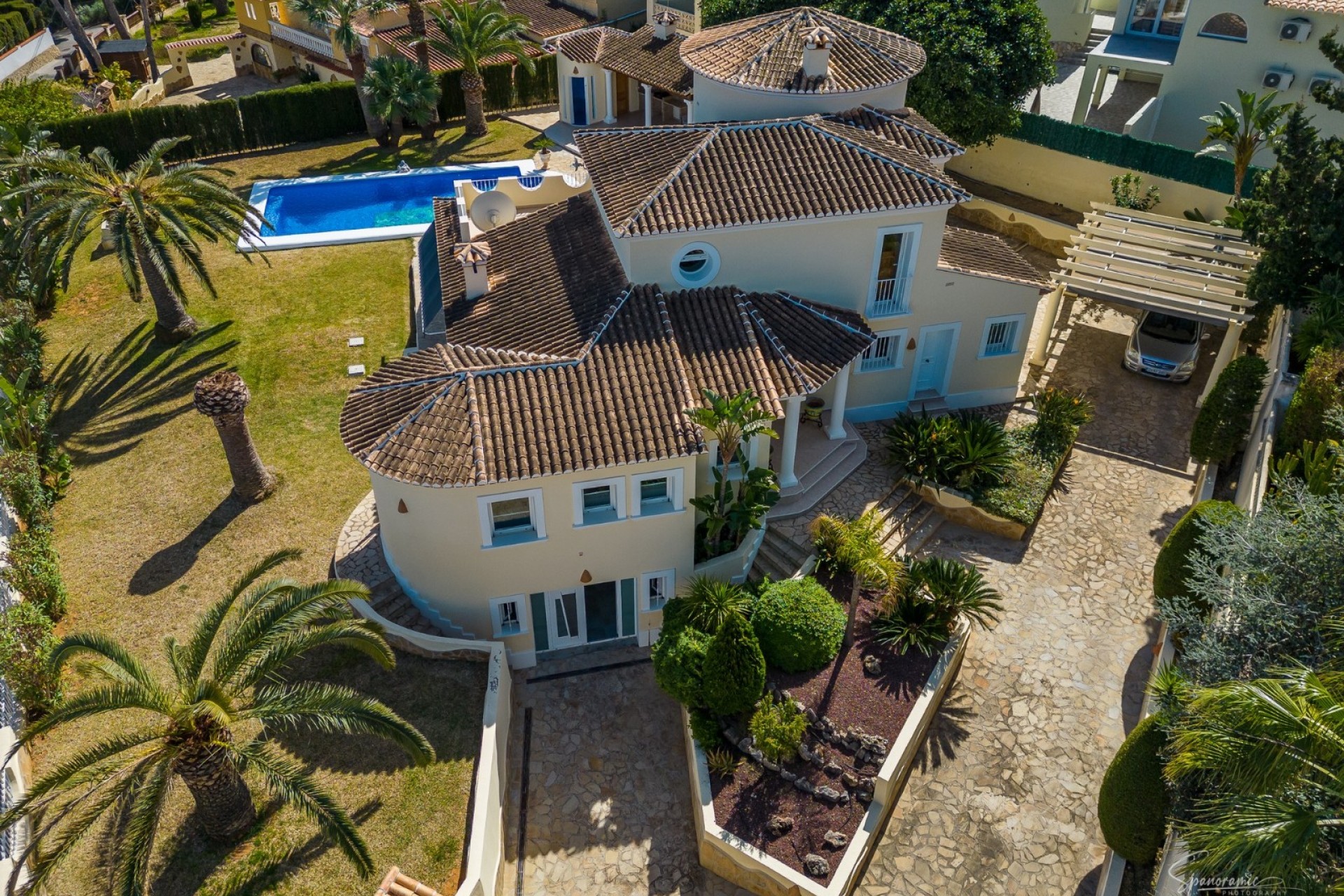 Sale - Villa -
Moraira