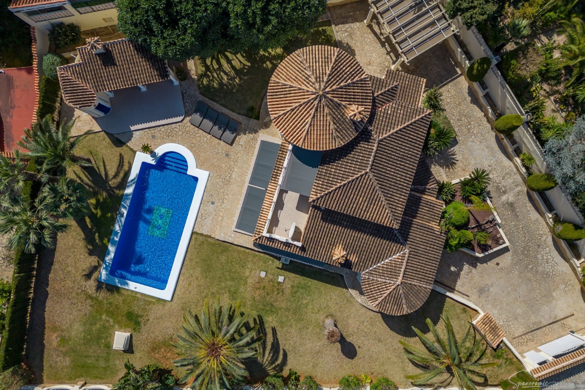 Sale - Villa -
Moraira