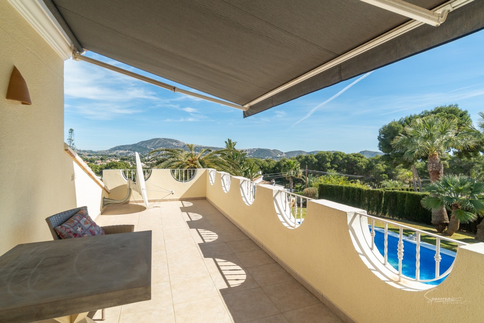 Sale - Villa -
Moraira