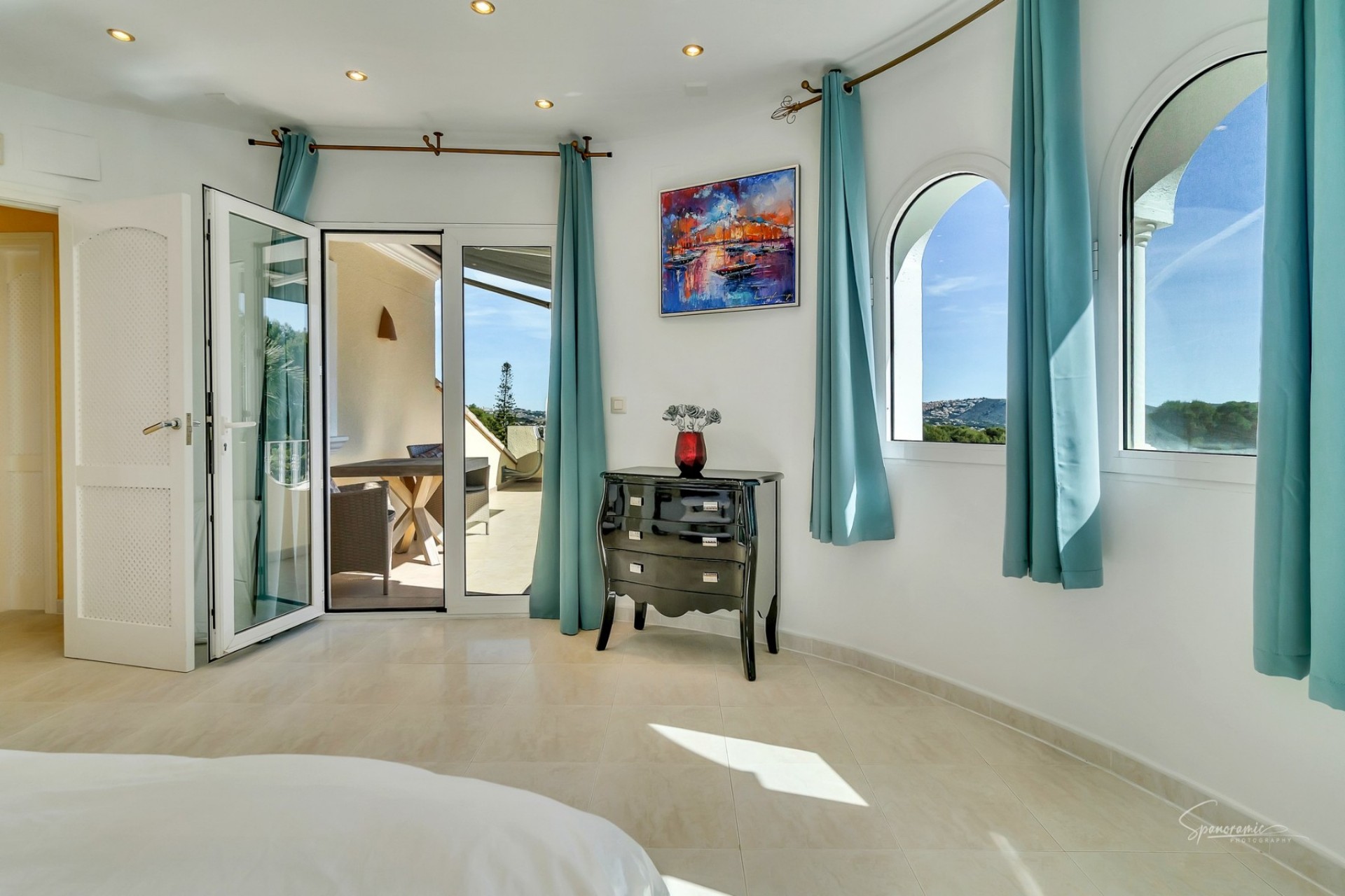 Sale - Villa -
Moraira