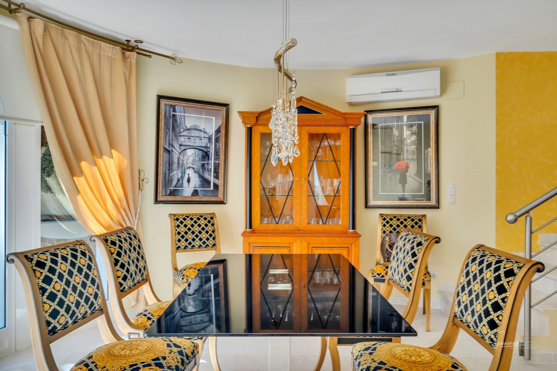 Sale - Villa -
Moraira