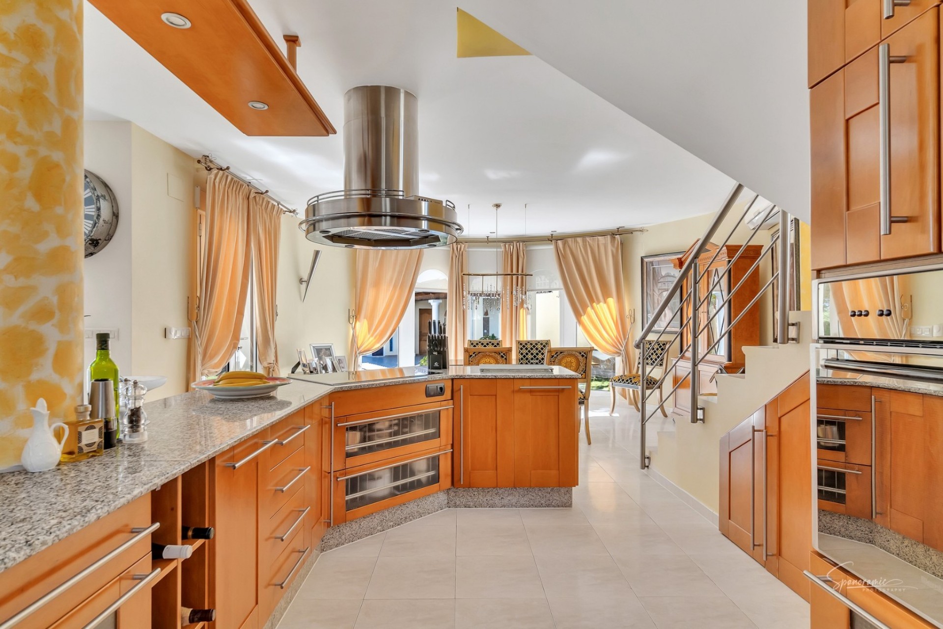 Sale - Villa -
Moraira