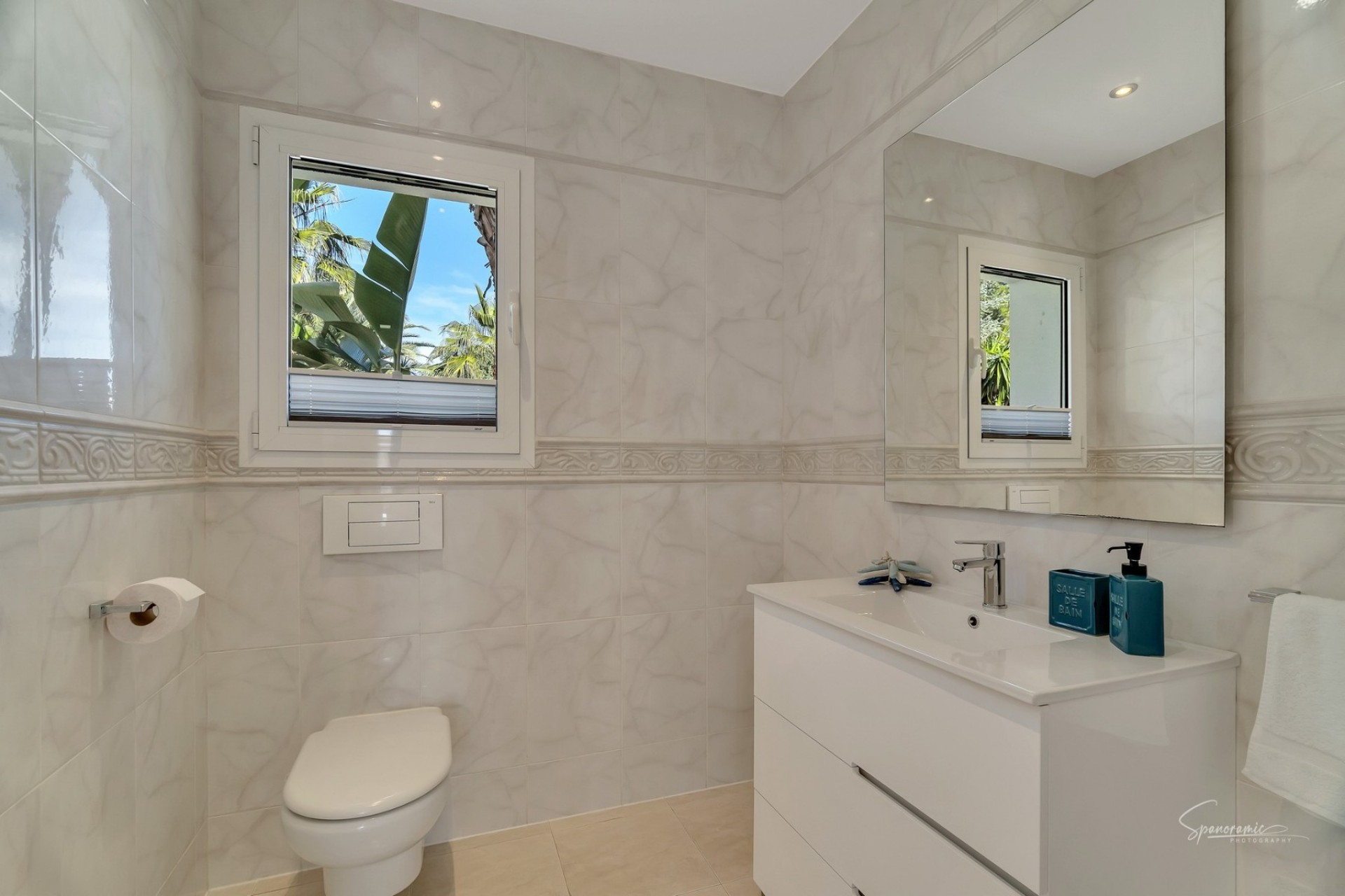 Sale - Villa -
Moraira