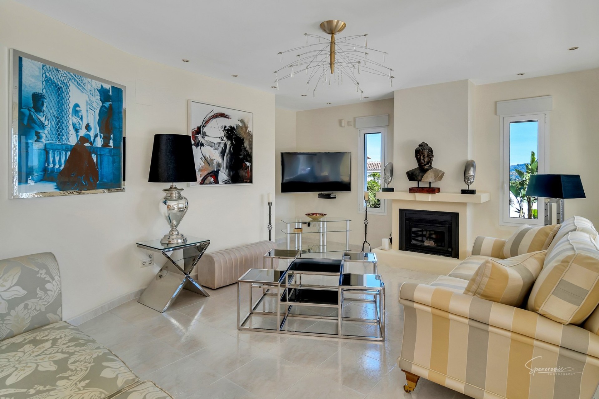 Sale - Villa -
Moraira