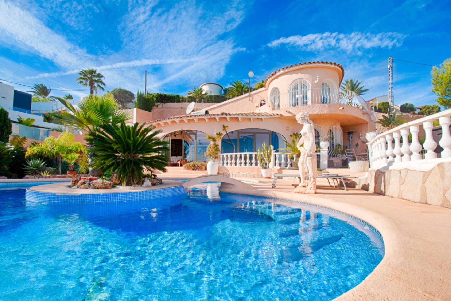 Sale - Villa -
Moraira