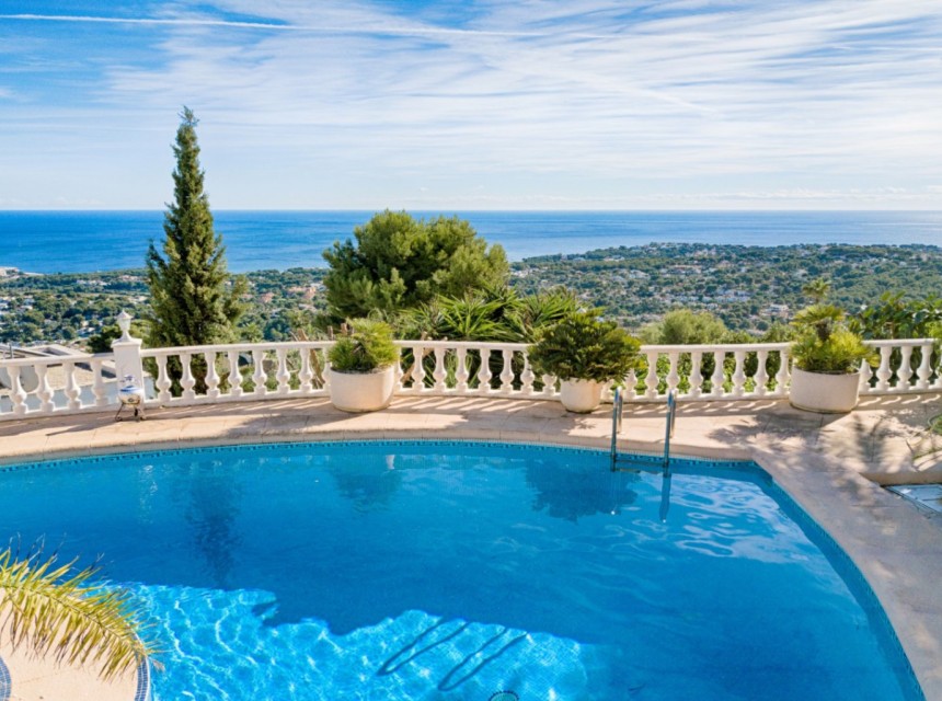 Sale - Villa -
Moraira