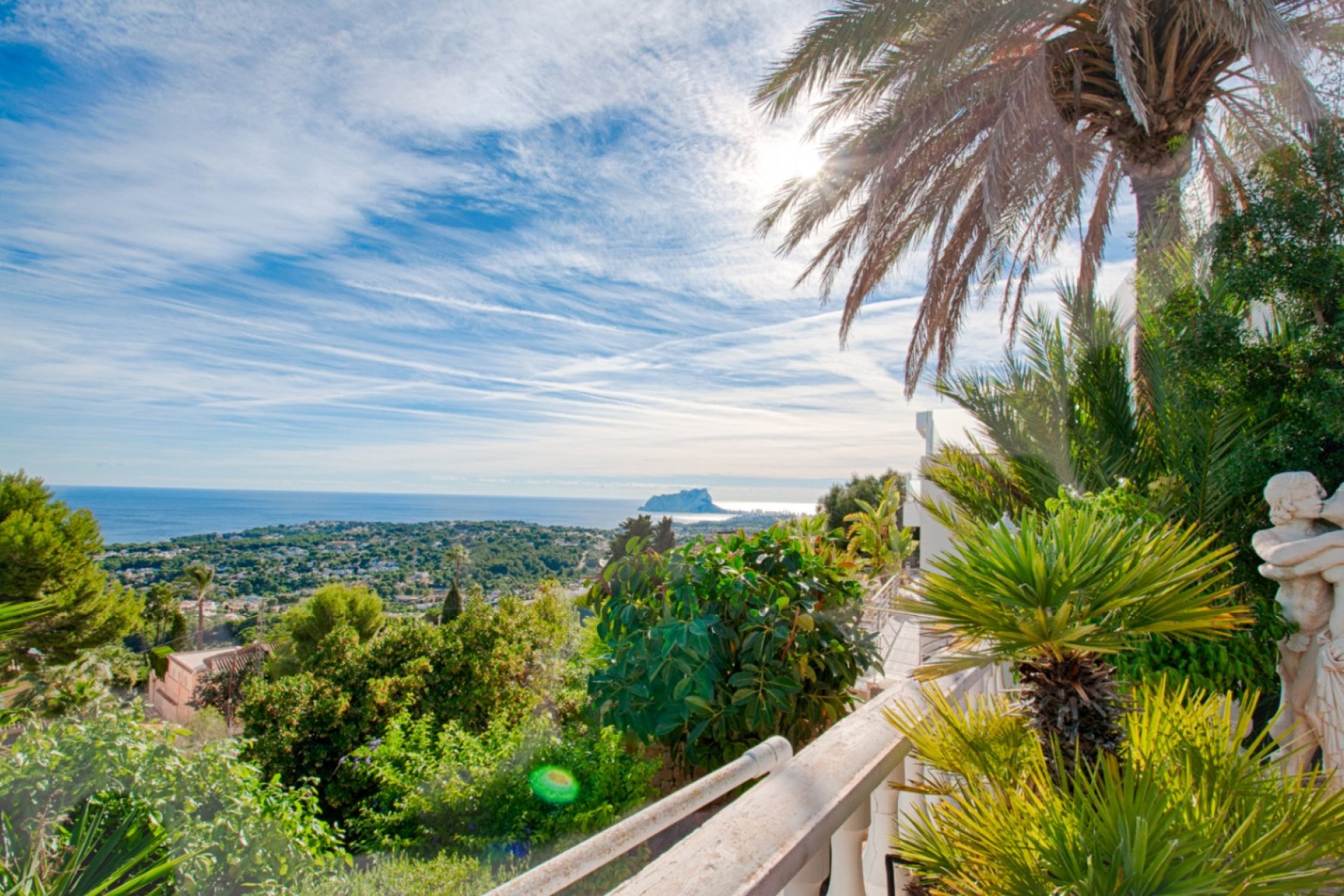 Sale - Villa -
Moraira