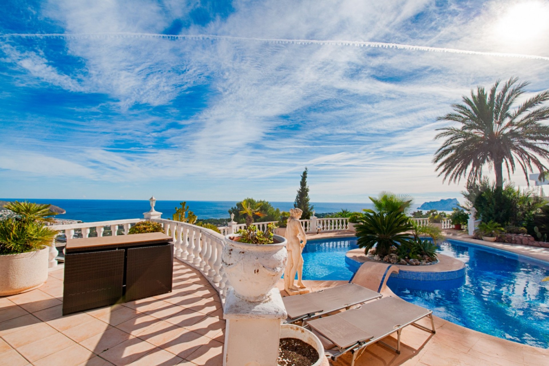 Sale - Villa -
Moraira