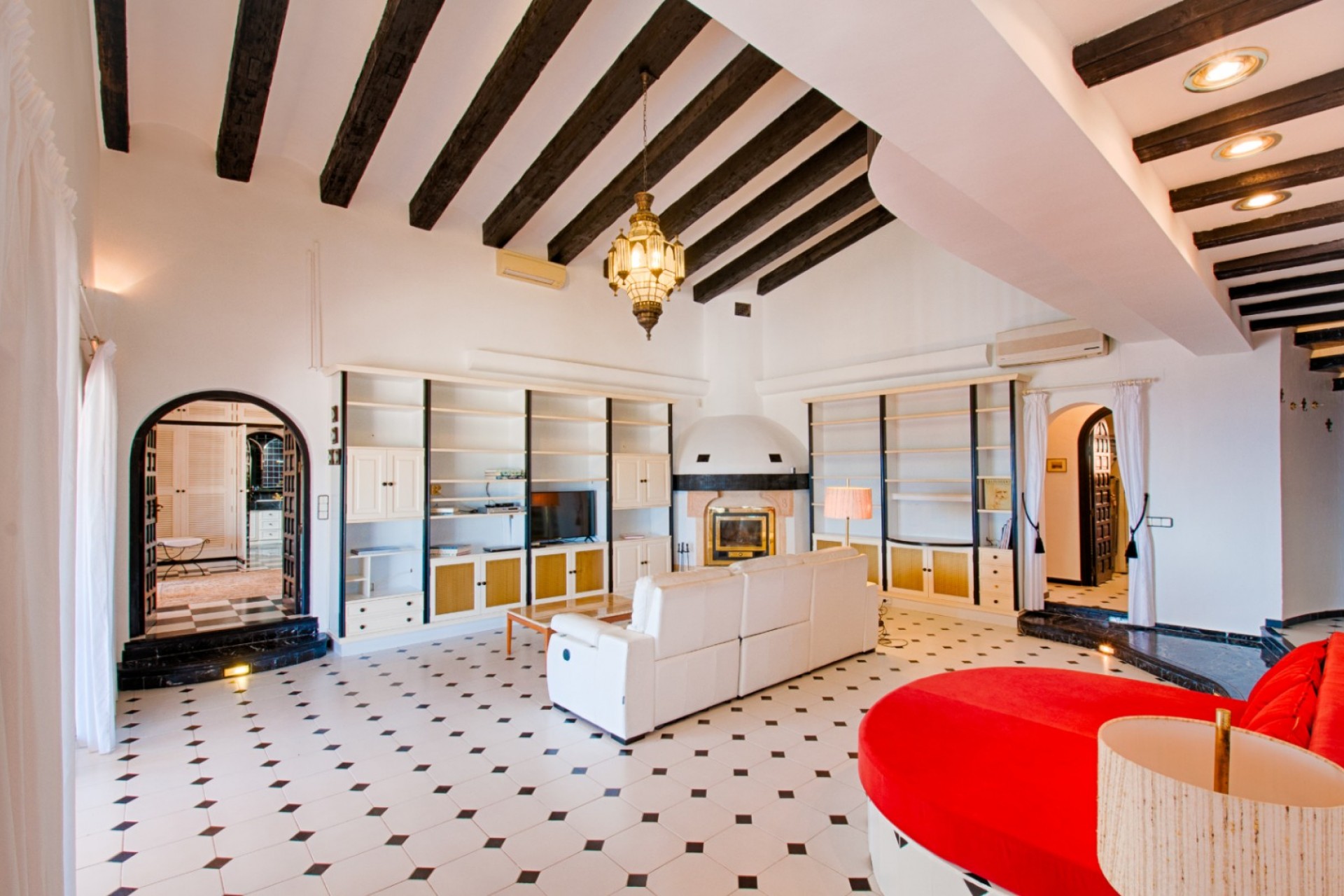 Sale - Villa -
Moraira