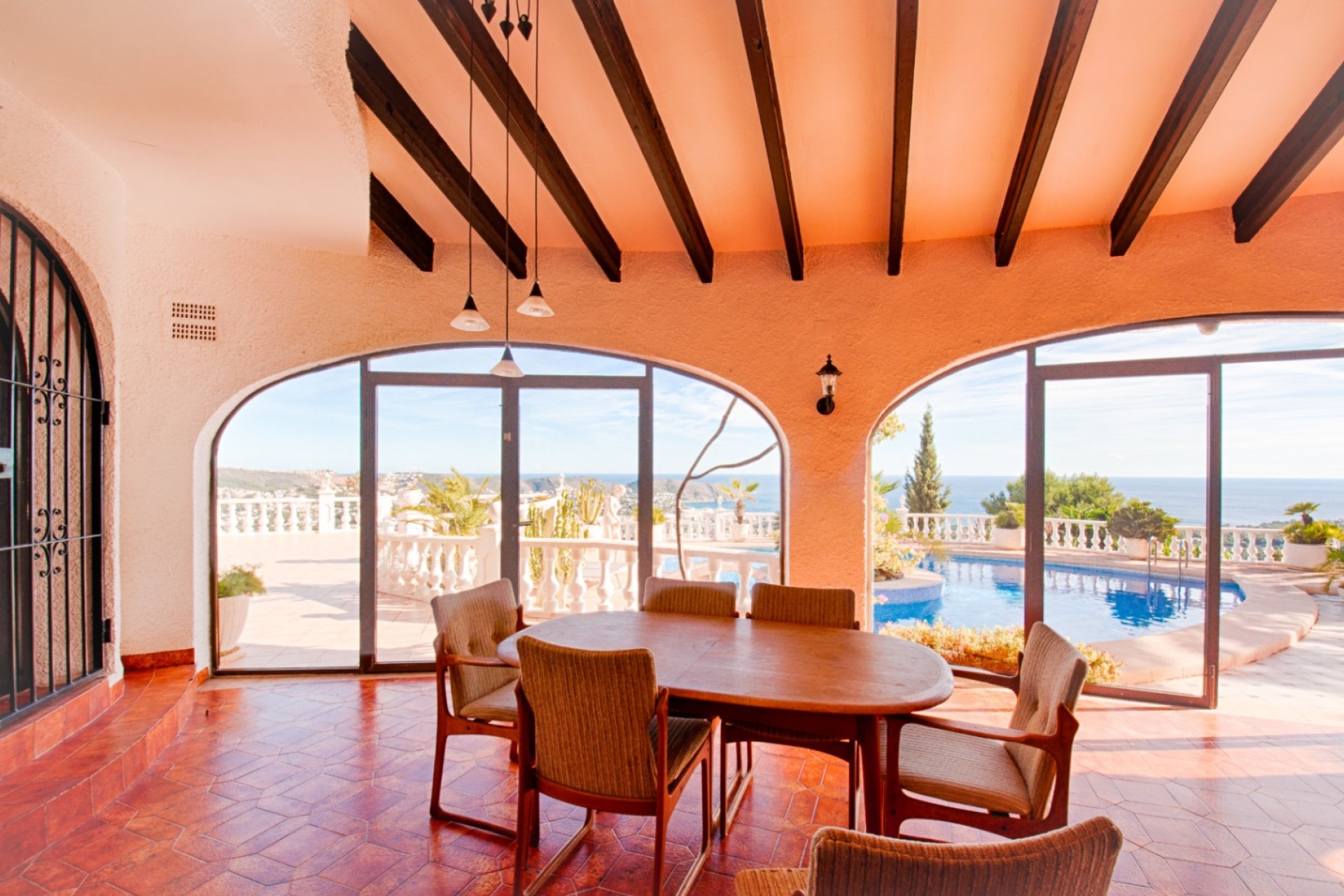 Sale - Villa -
Moraira