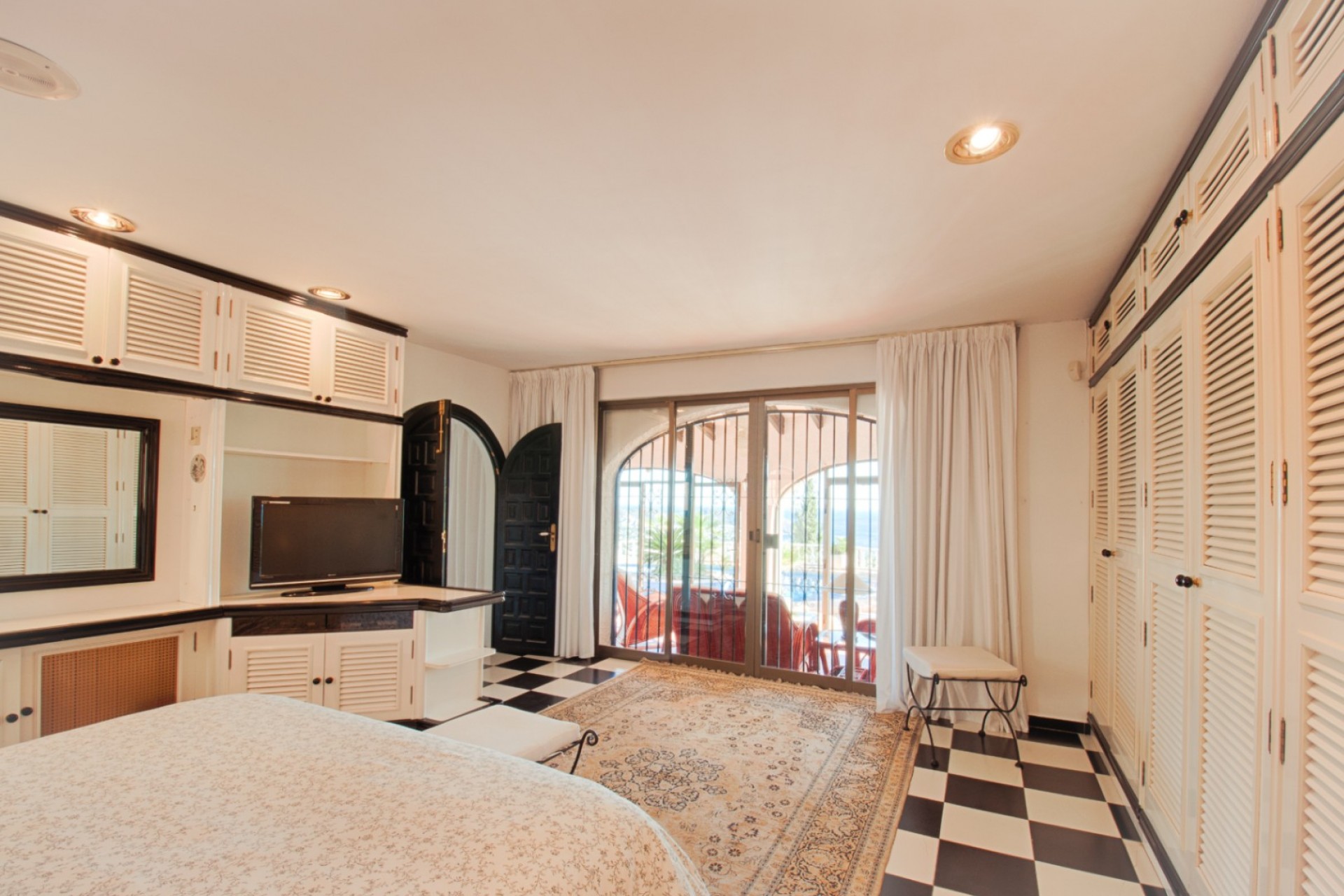 Sale - Villa -
Moraira