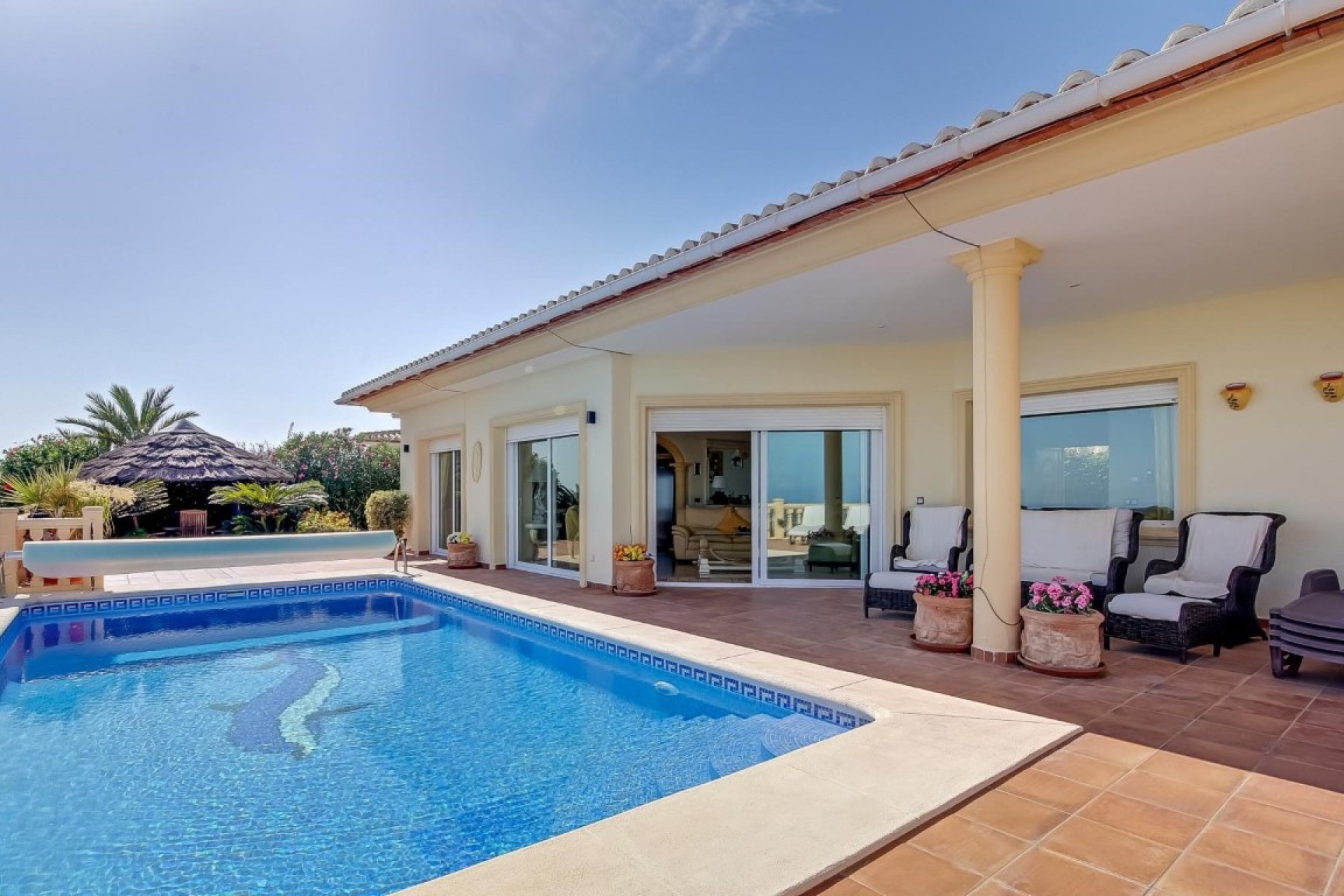 Sale - Villa -
Moraira