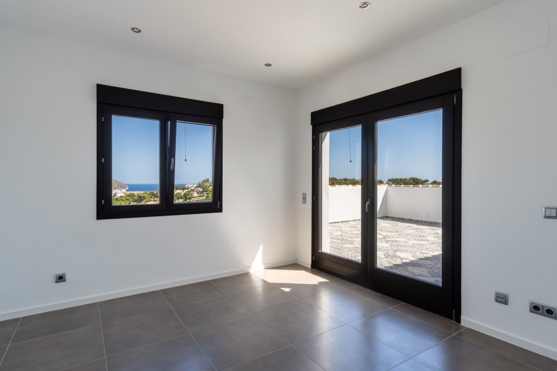 Sale - Villa -
Moraira