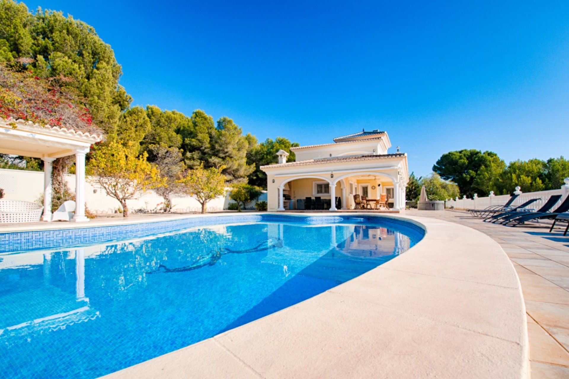 Sale - Villa -
Moraira