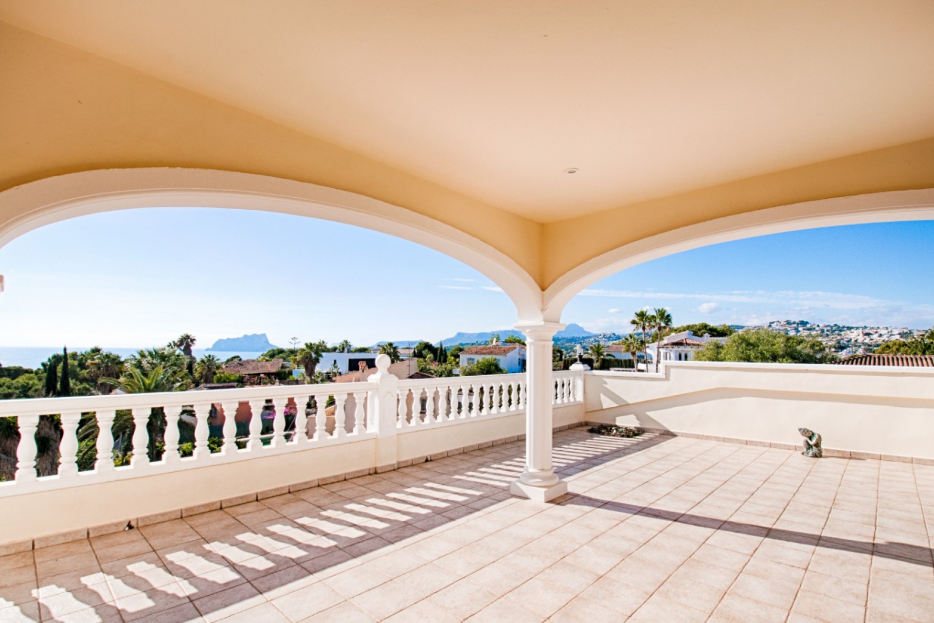 Sale - Villa -
Moraira