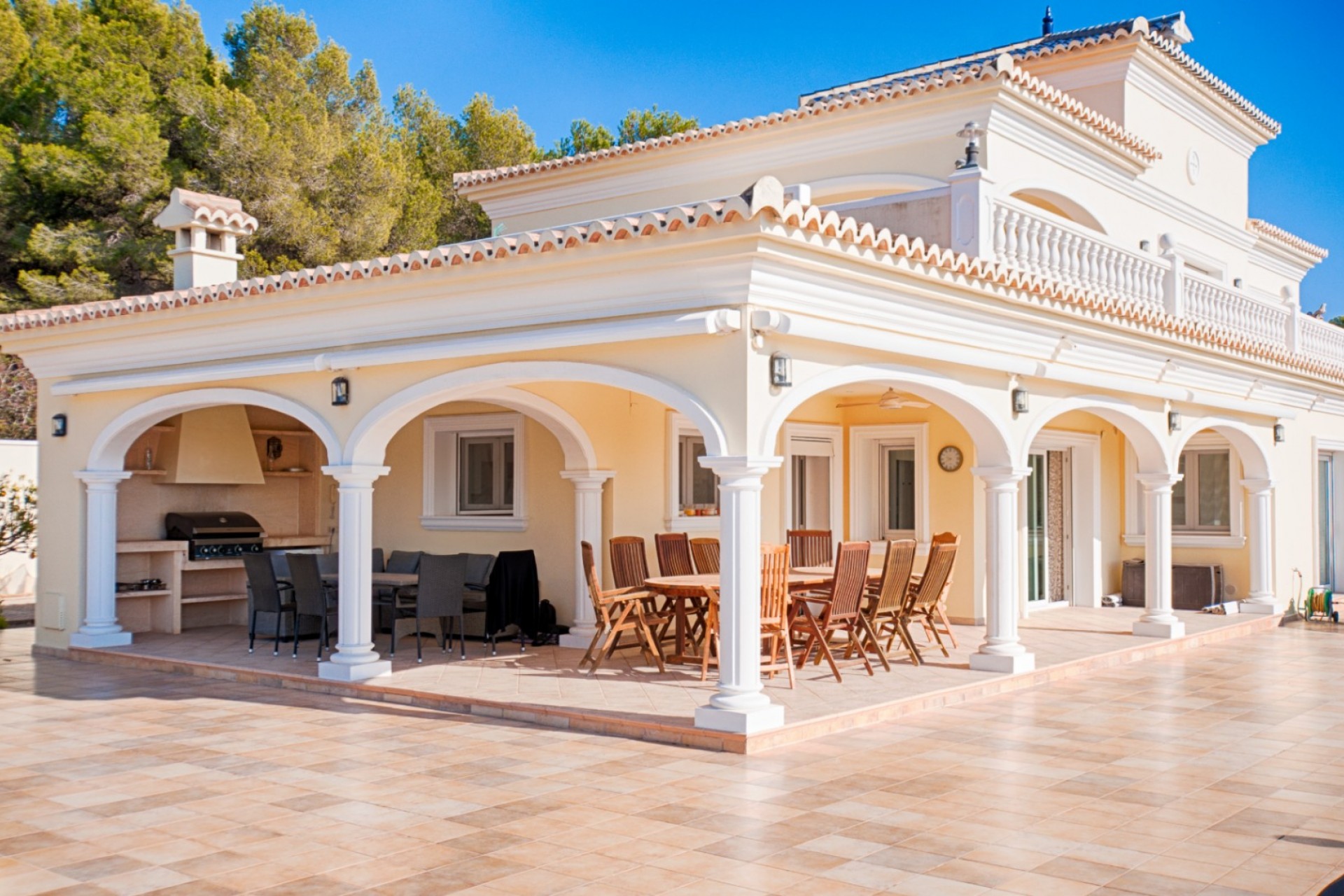 Sale - Villa -
Moraira