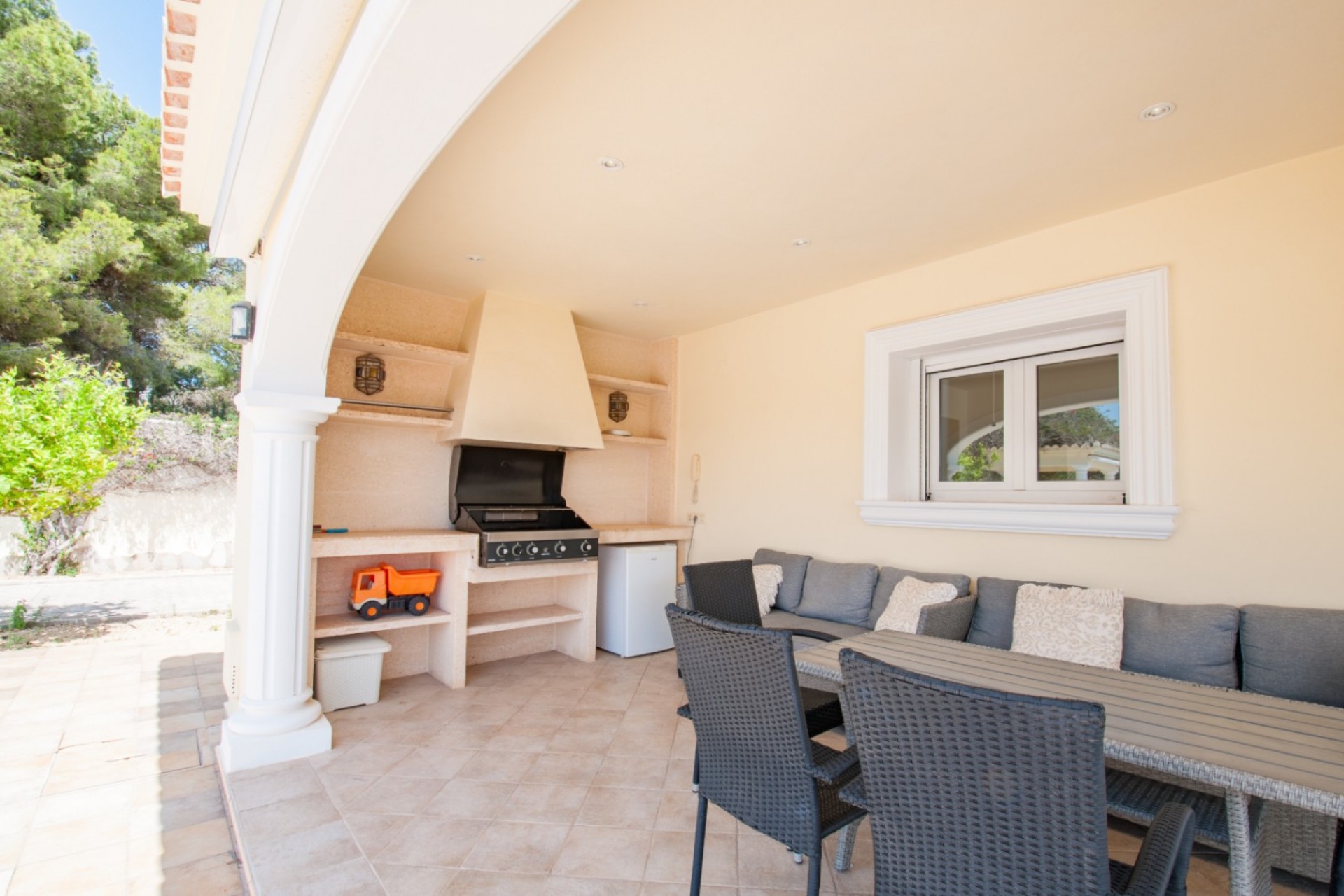 Sale - Villa -
Moraira