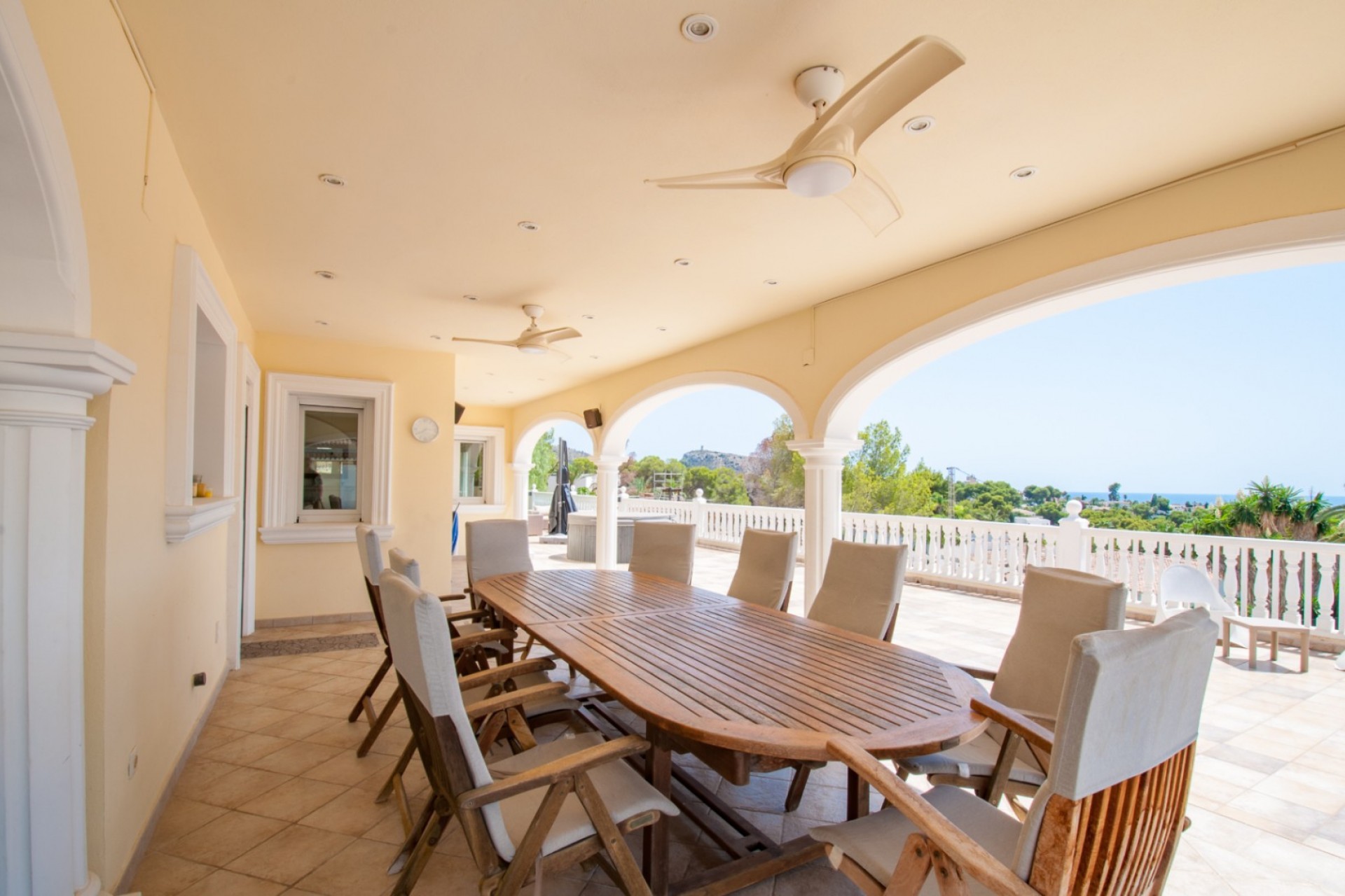 Sale - Villa -
Moraira