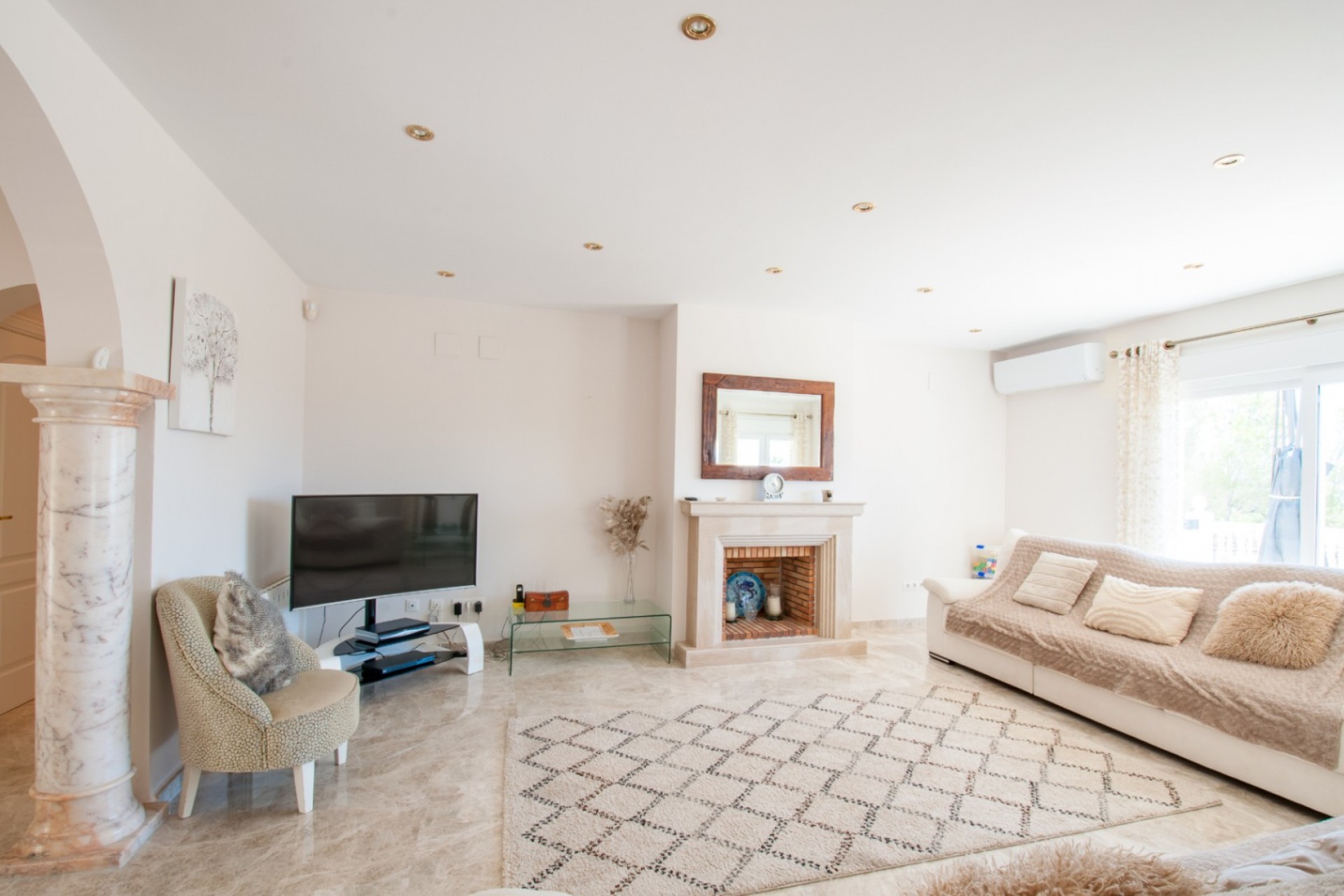 Sale - Villa -
Moraira