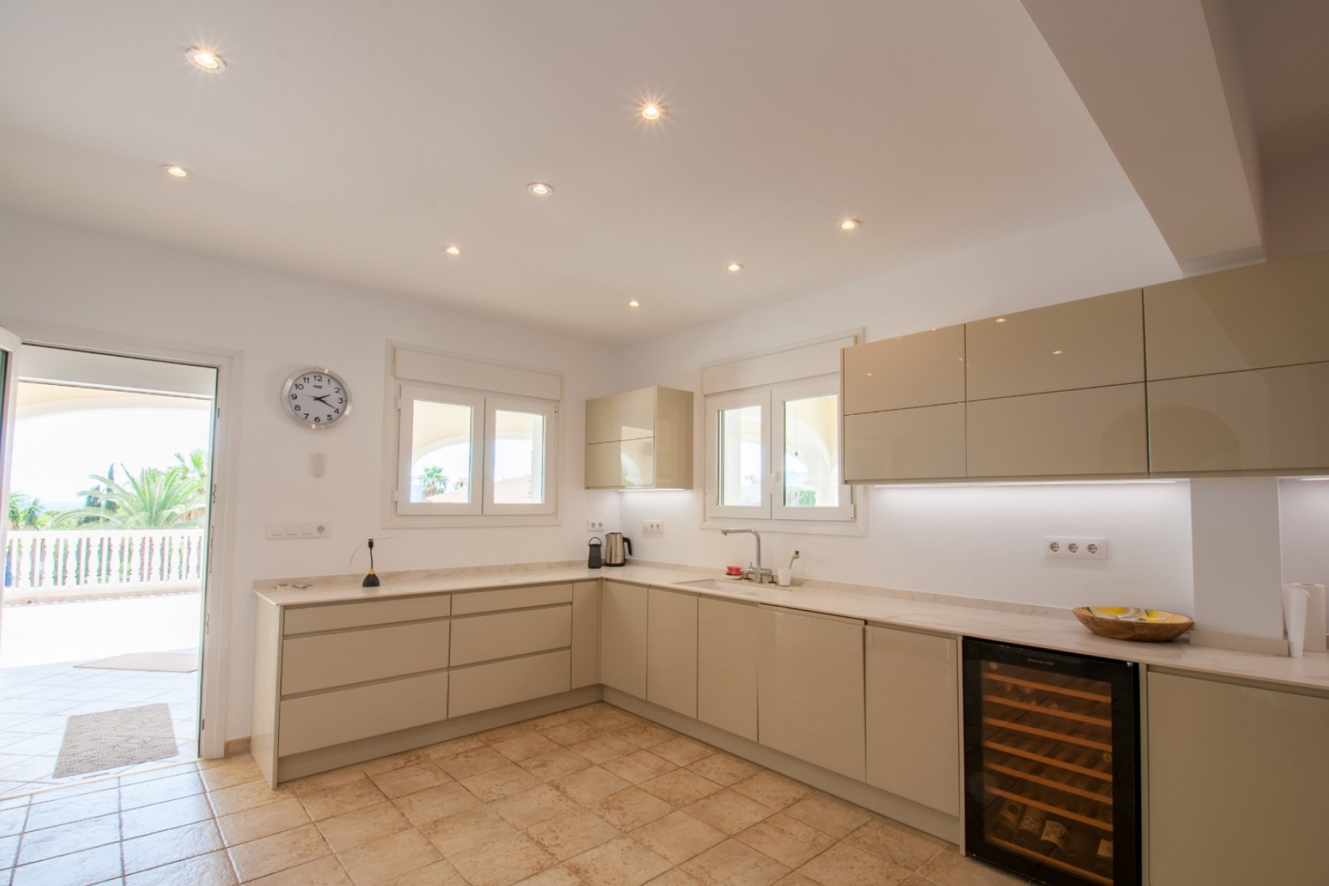 Sale - Villa -
Moraira