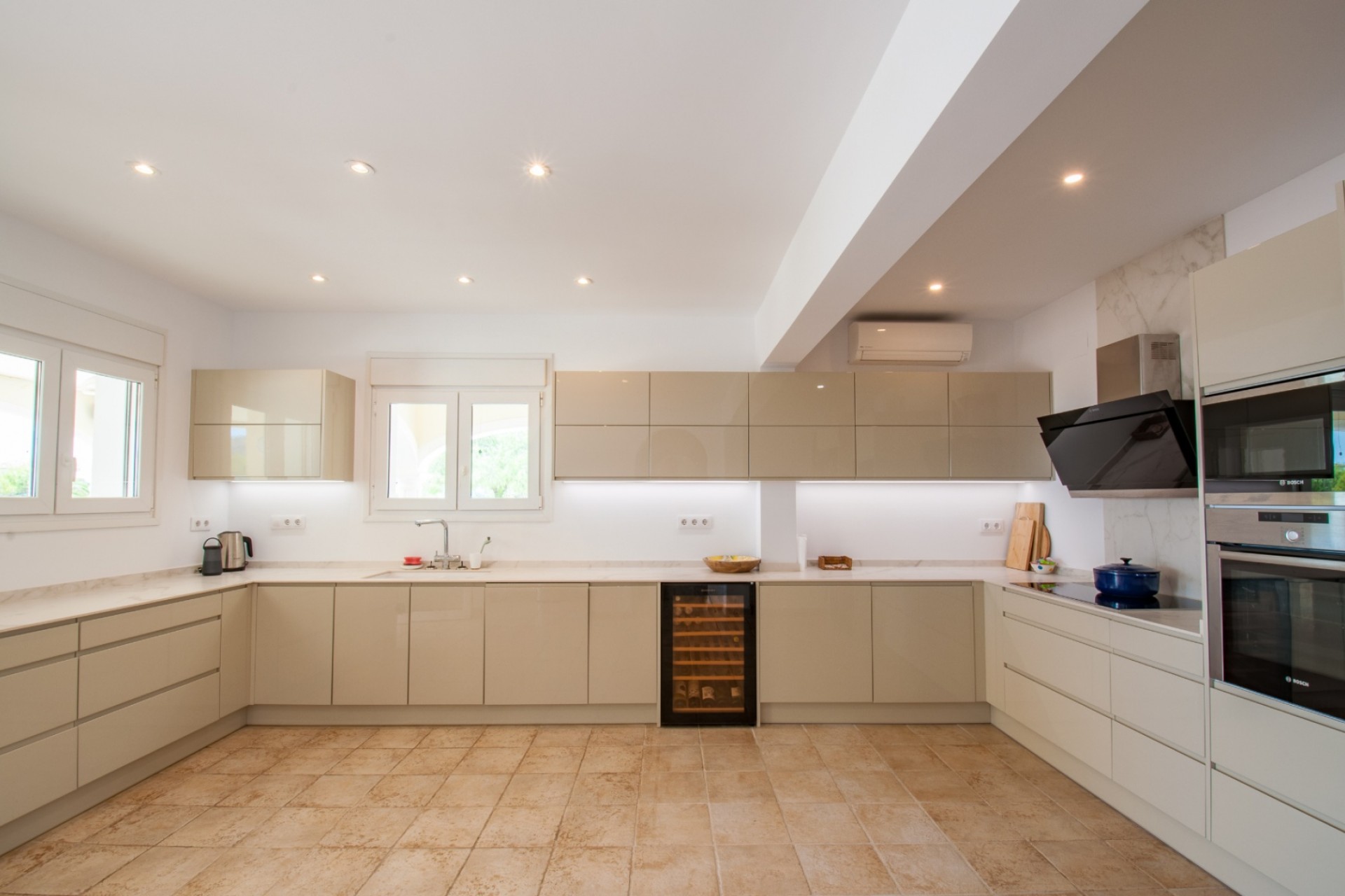 Sale - Villa -
Moraira