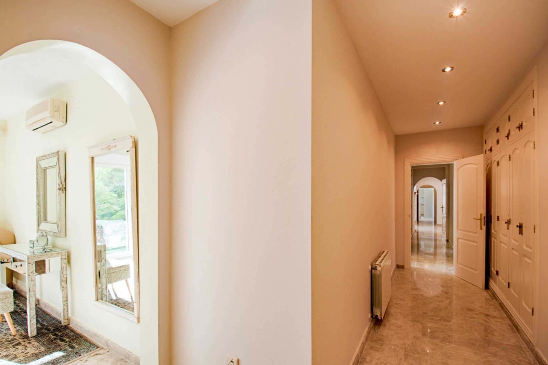 Sale - Villa -
Moraira