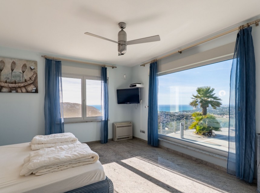 Sale - Villa -
Moraira