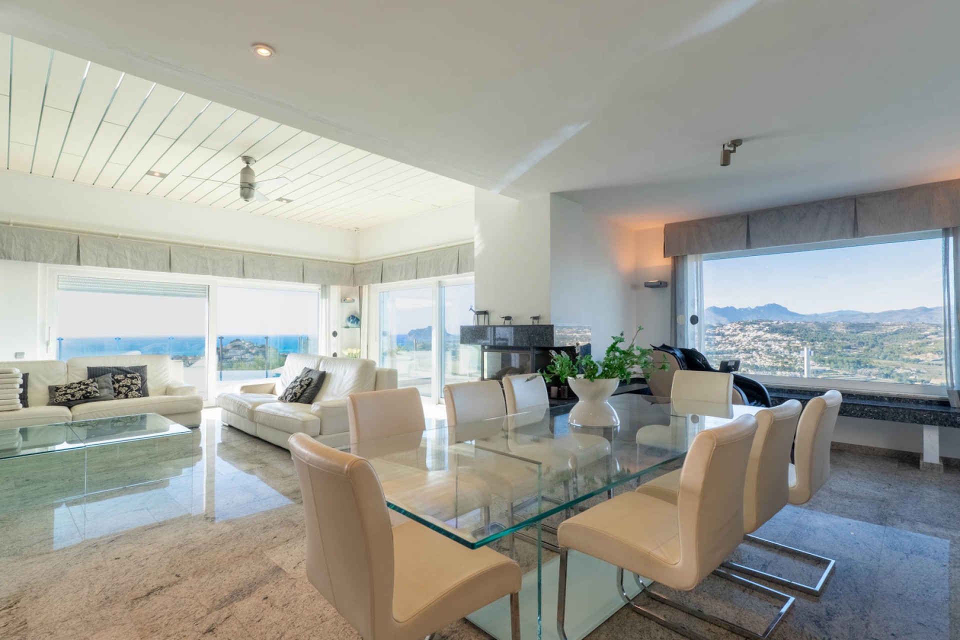 Sale - Villa -
Moraira