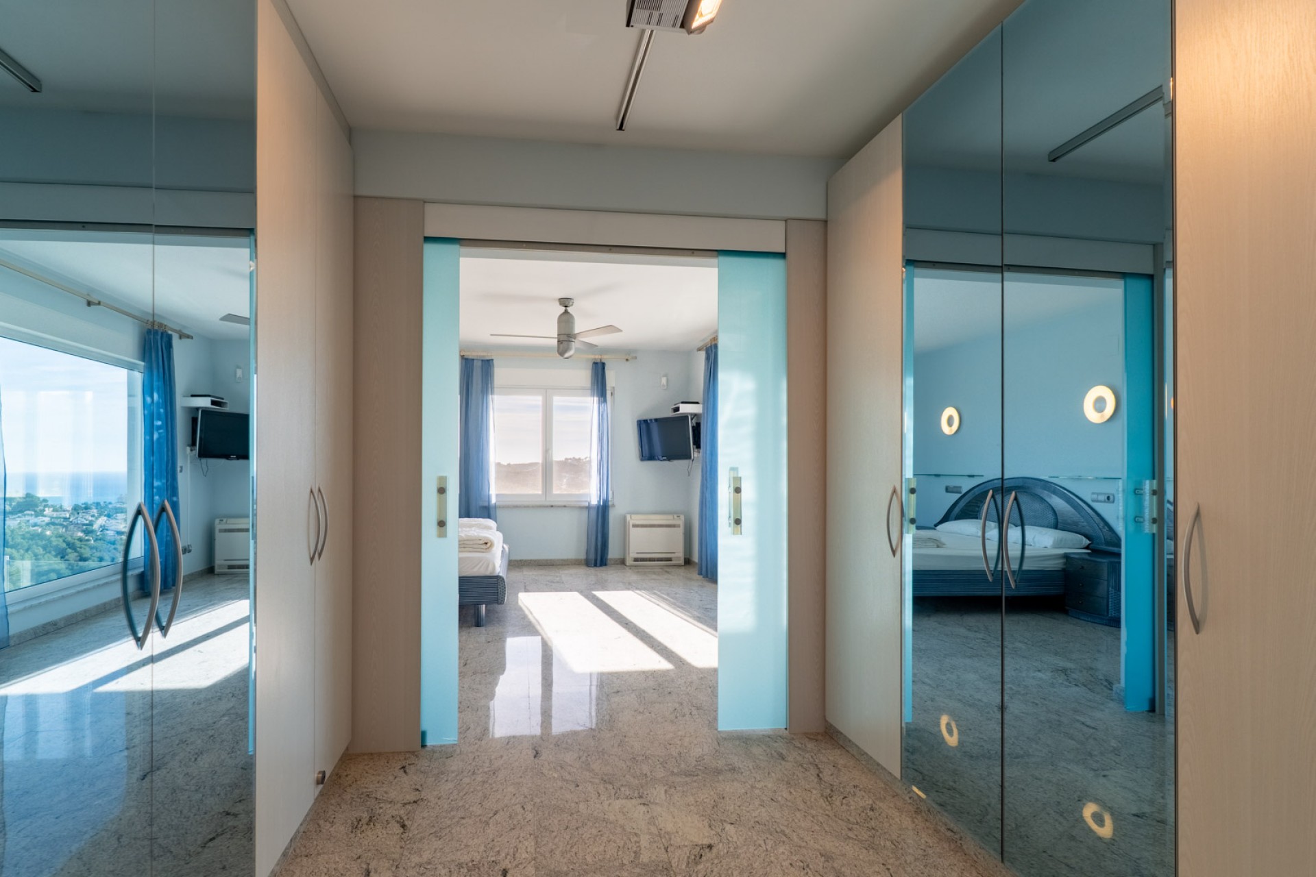 Sale - Villa -
Moraira