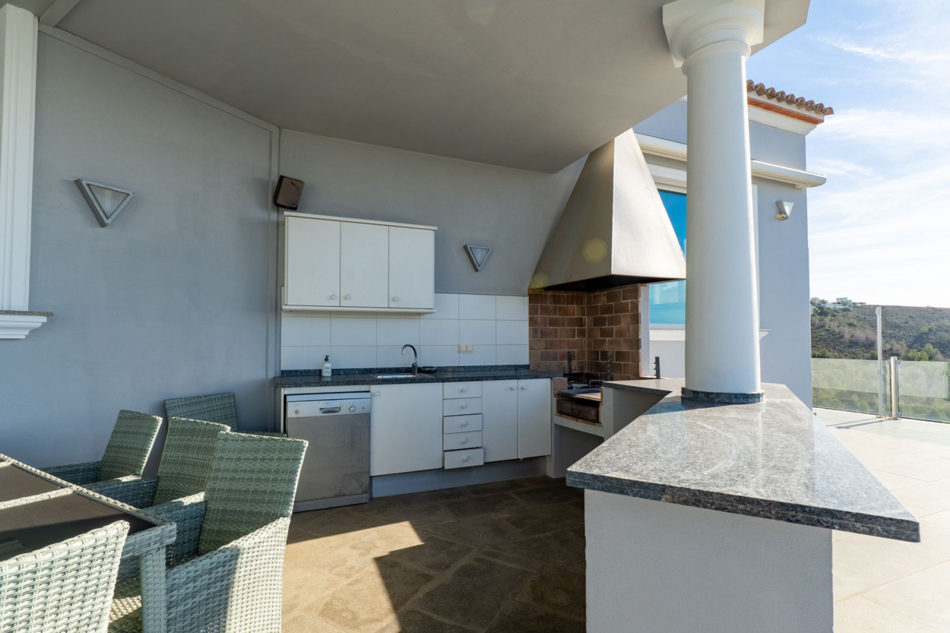 Sale - Villa -
Moraira