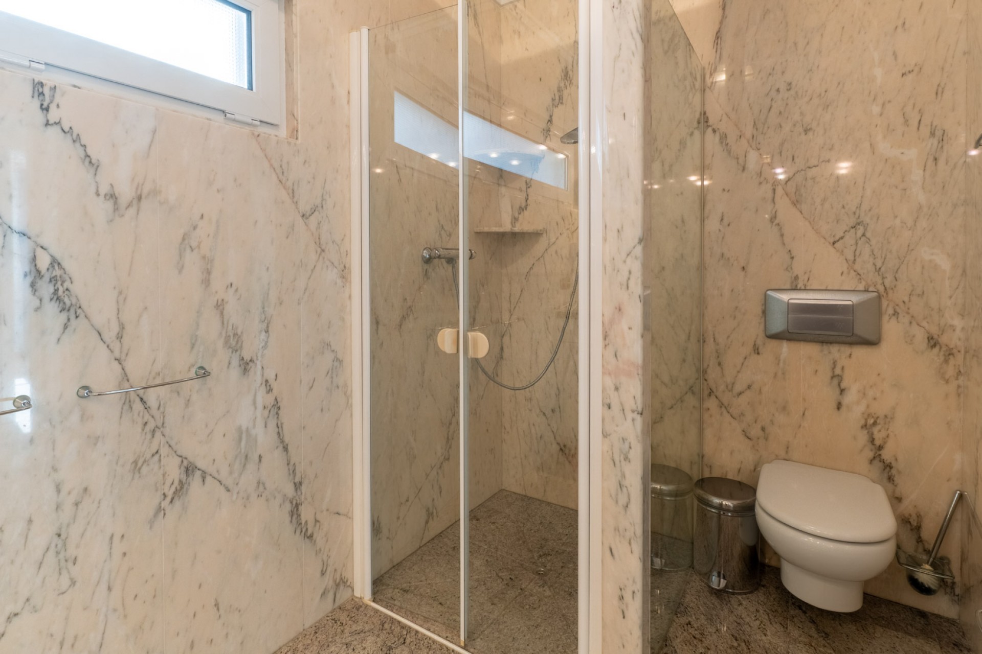 Sale - Villa -
Moraira