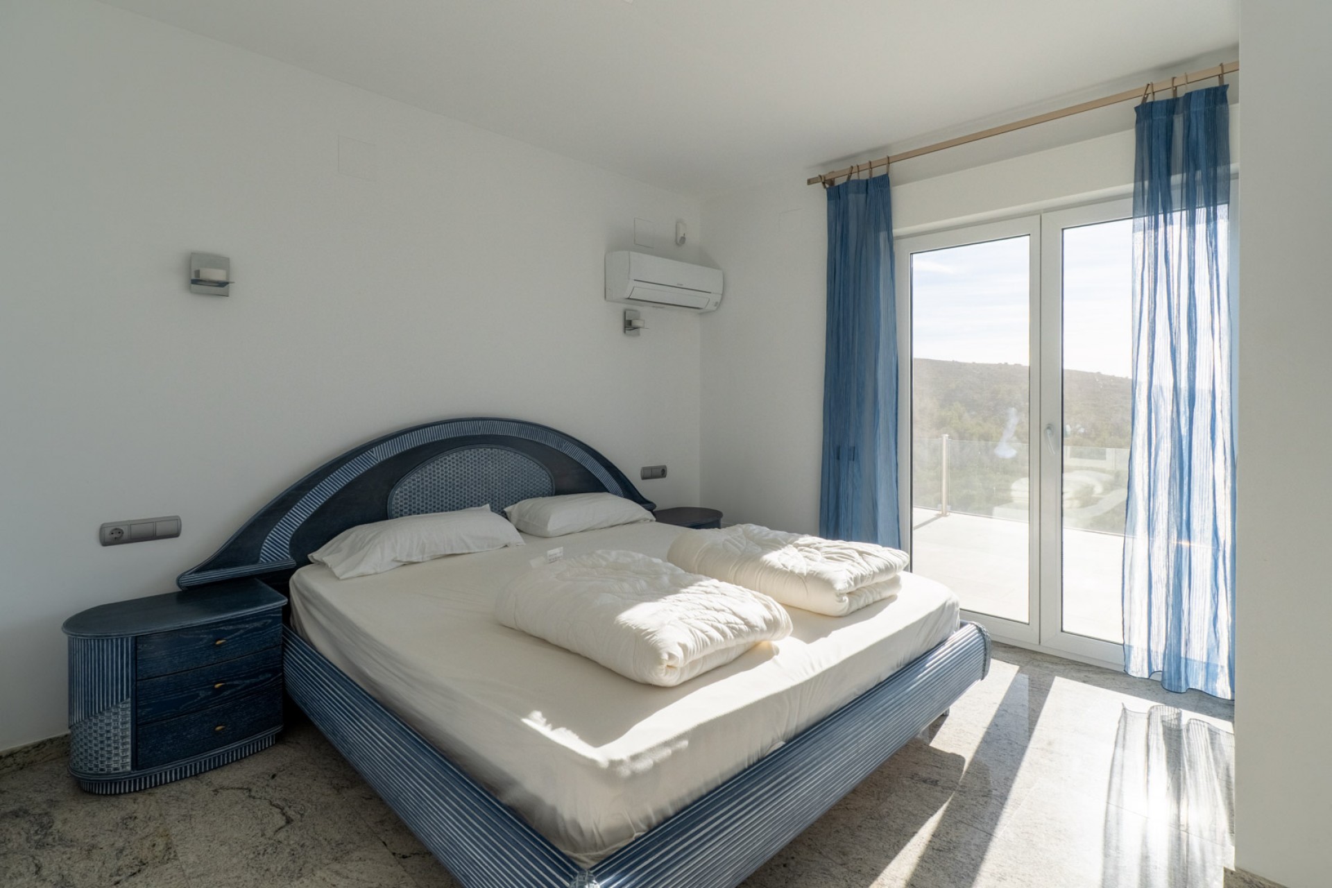 Sale - Villa -
Moraira