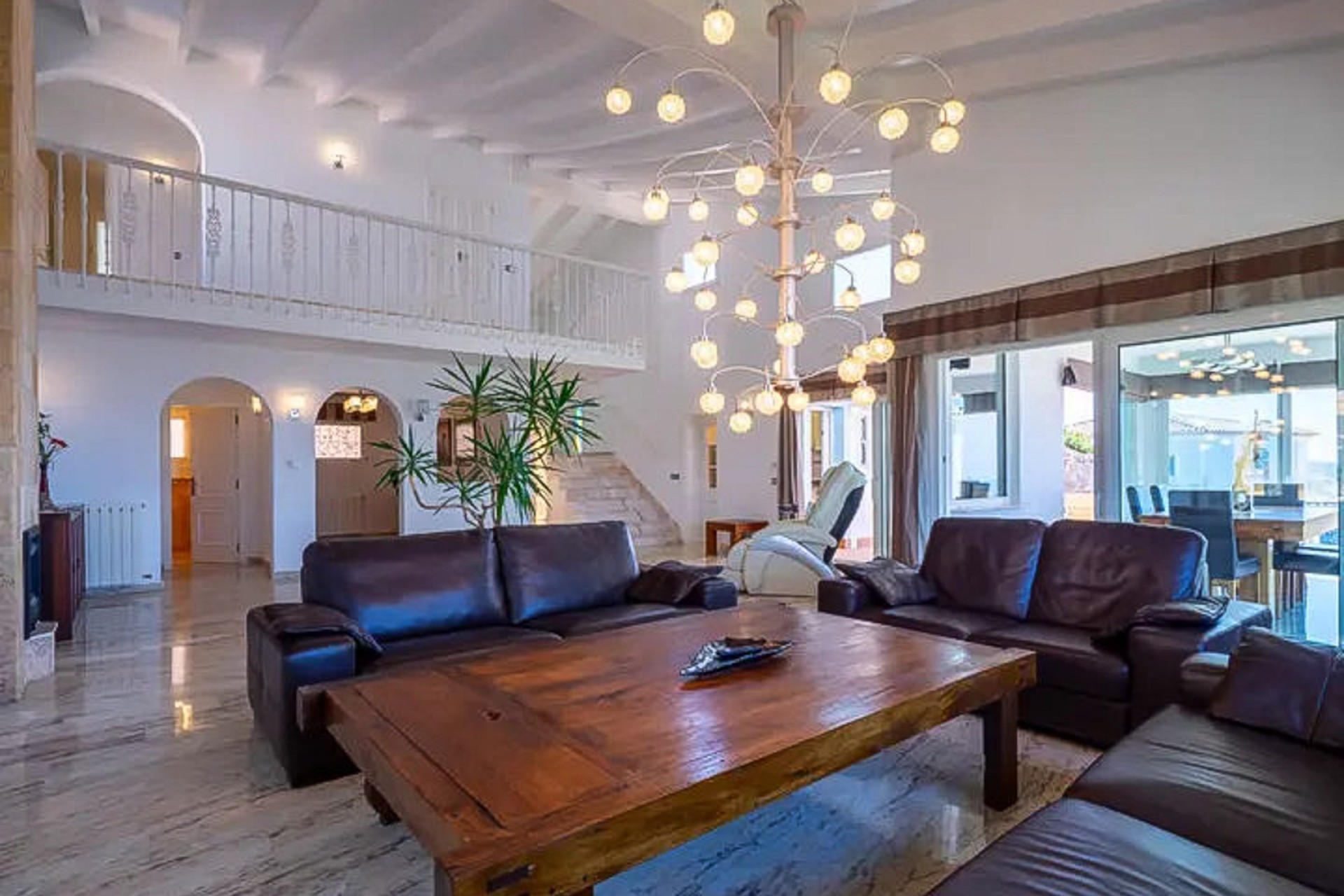 Sale - Villa -
Moraira