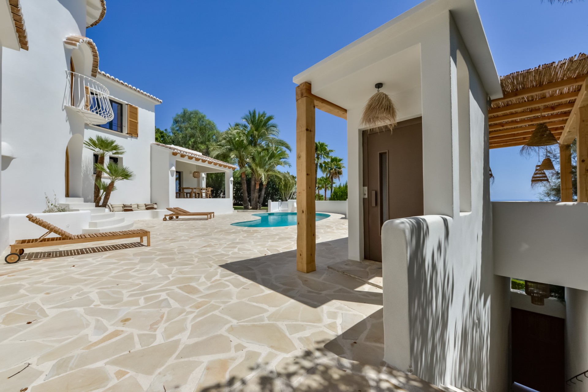 Sale - Villa -
Moraira