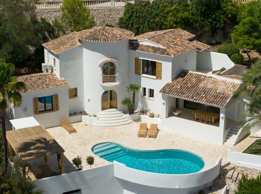 Sale - Villa -
Moraira