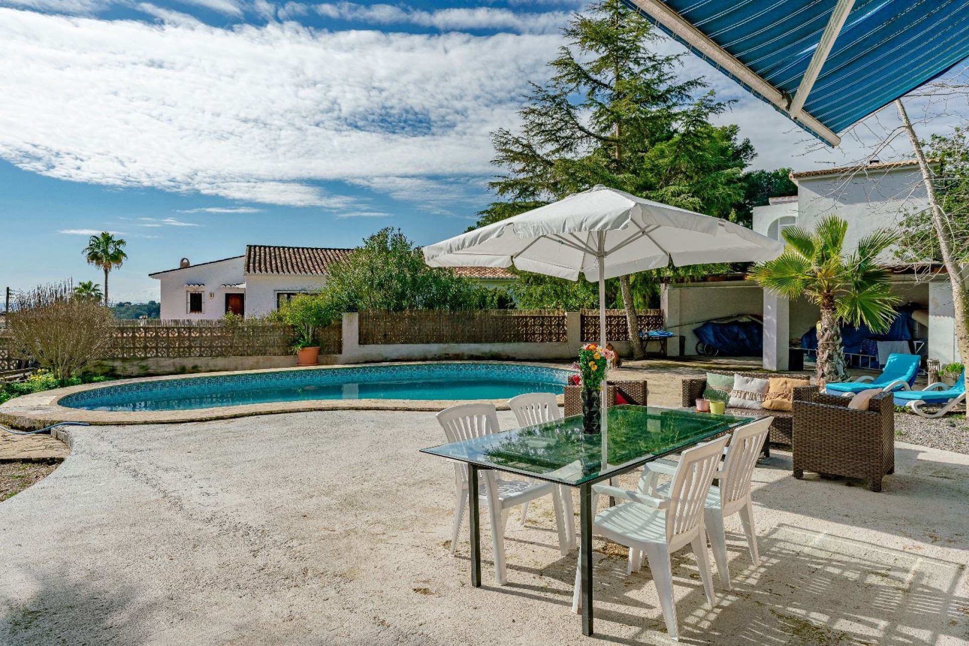 Sale - Villa -
Moraira