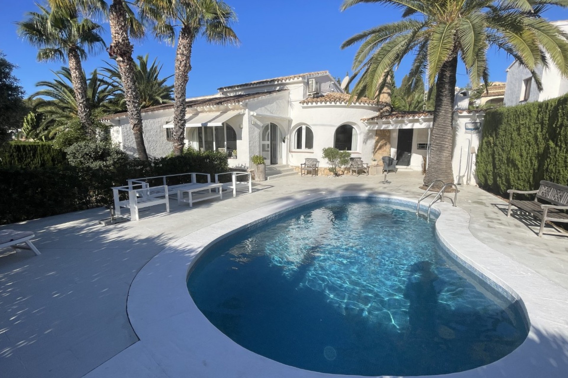 Sale - Villa -
Moraira