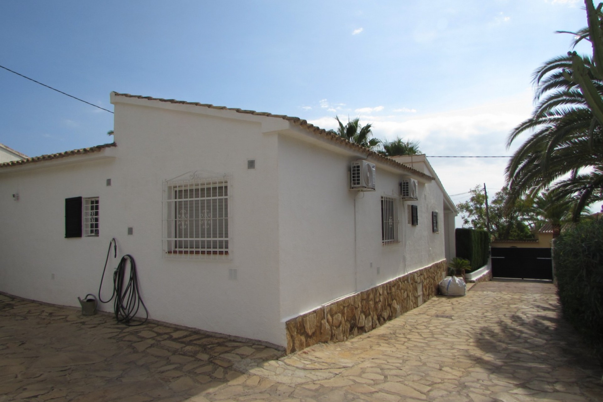 Sale - Villa -
Moraira