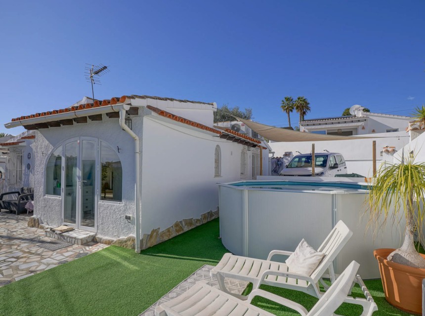 Sale - Villa -
Moraira