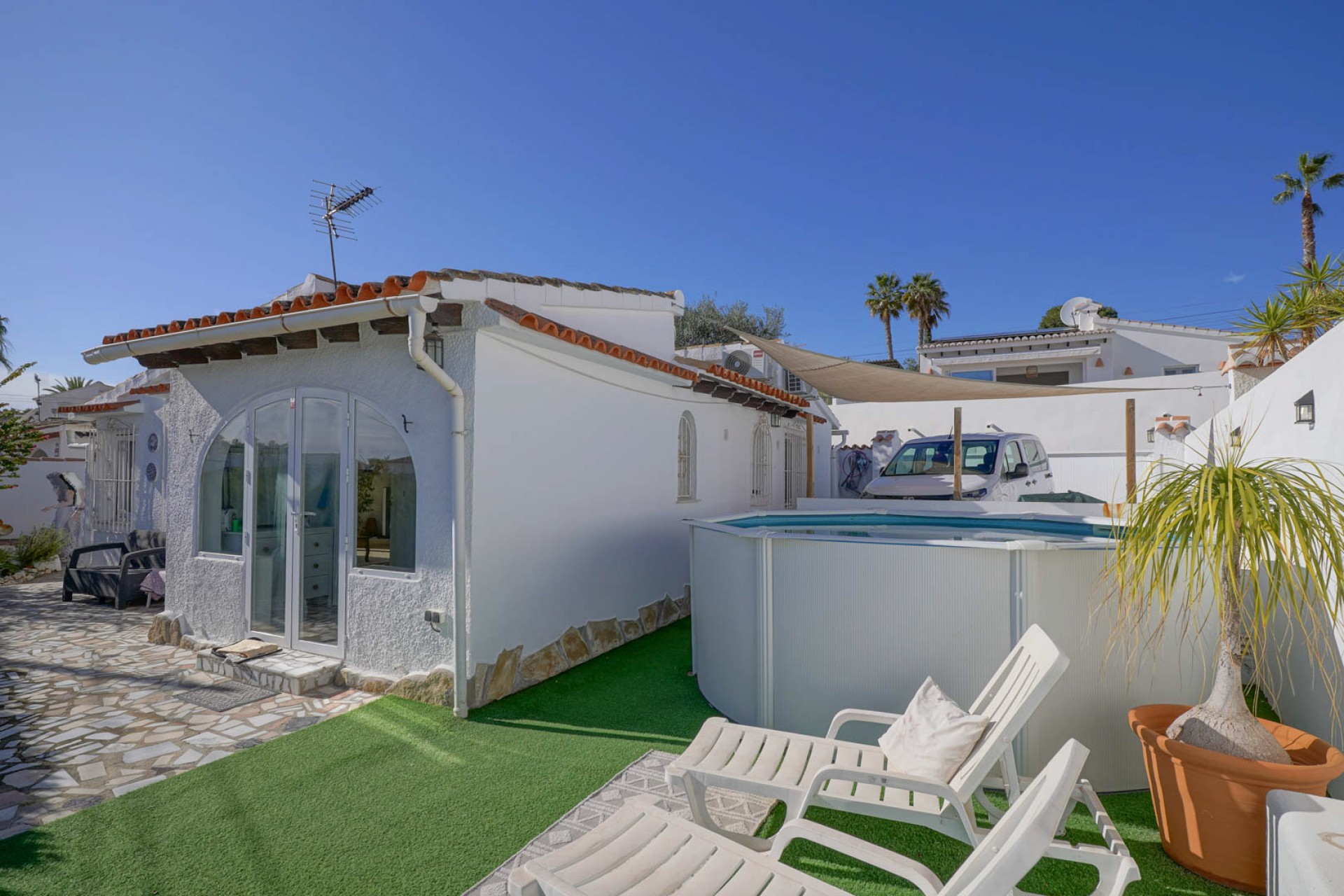 Sale - Villa -
Moraira