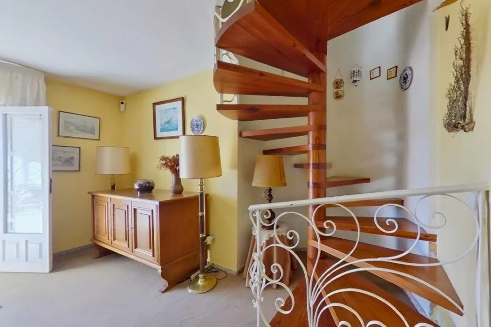 Sale - Villa -
Moraira