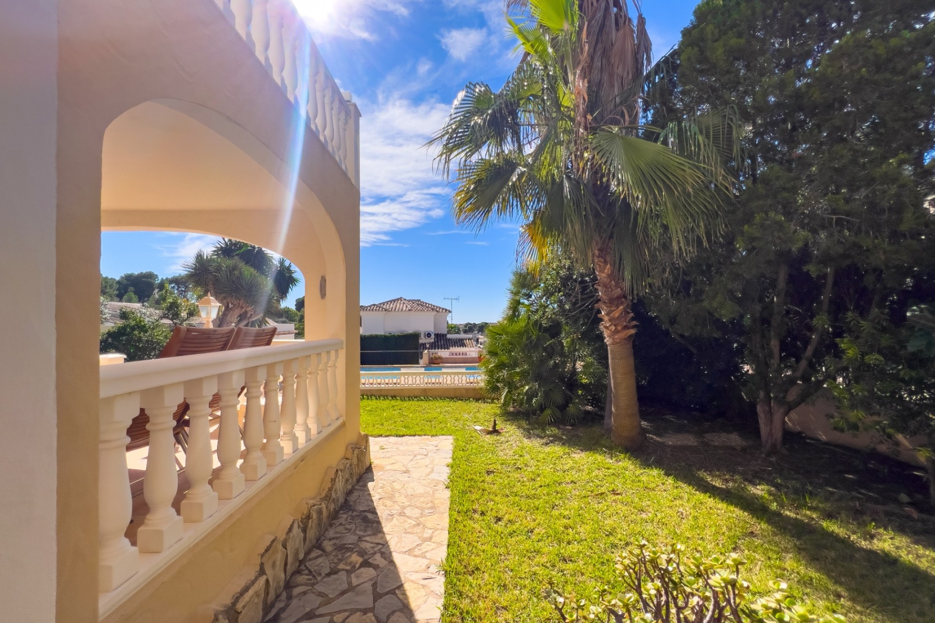 Sale - Villa -
Moraira