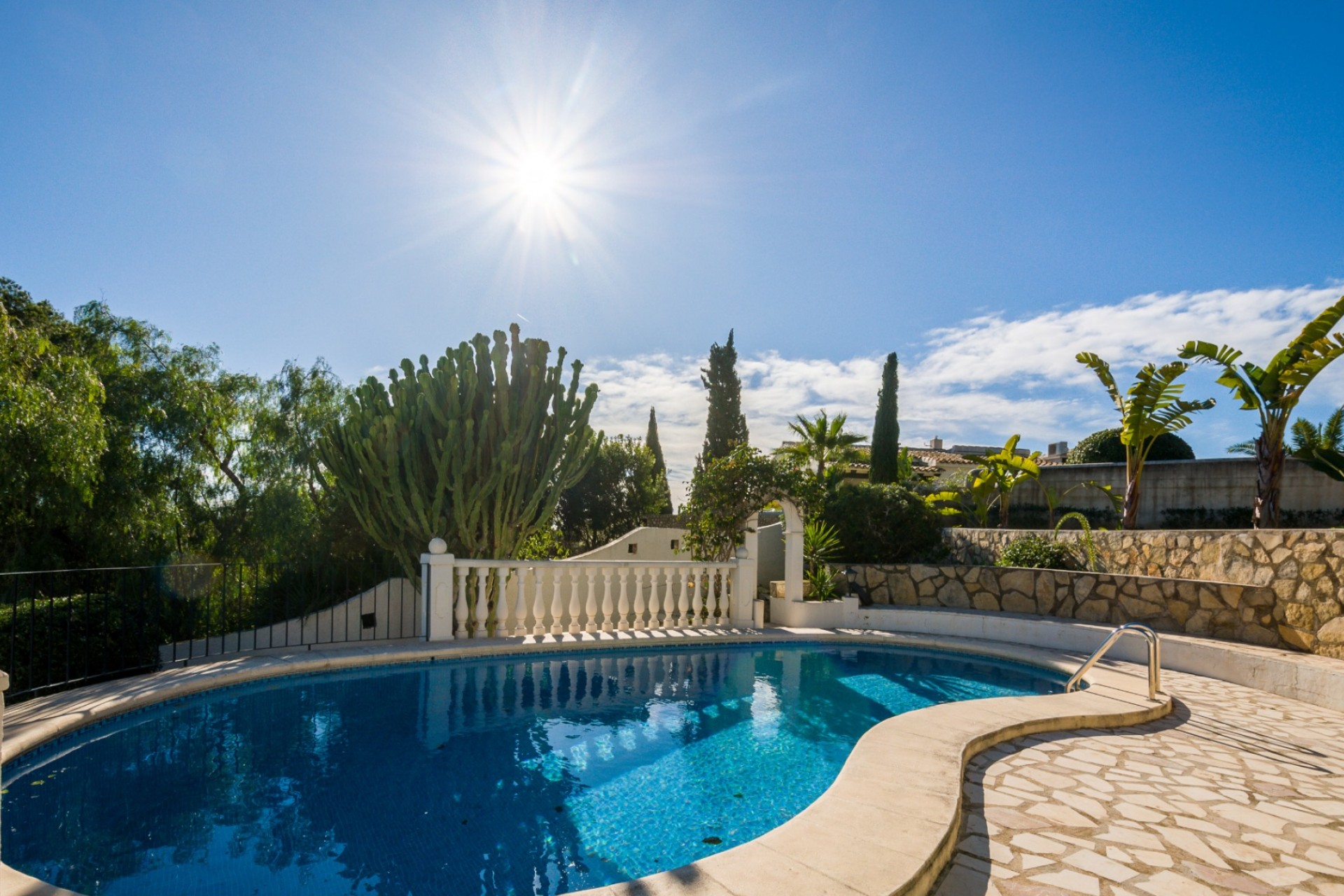 Sale - Villa -
Moraira