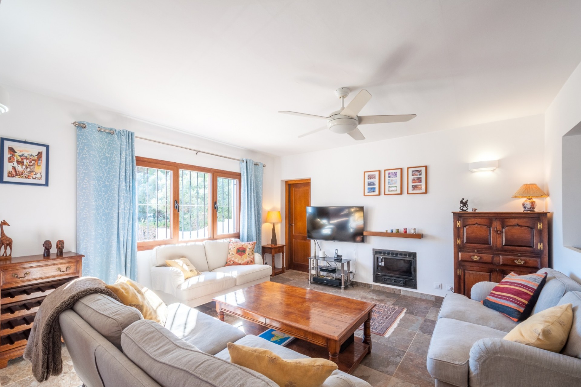 Sale - Villa -
Moraira