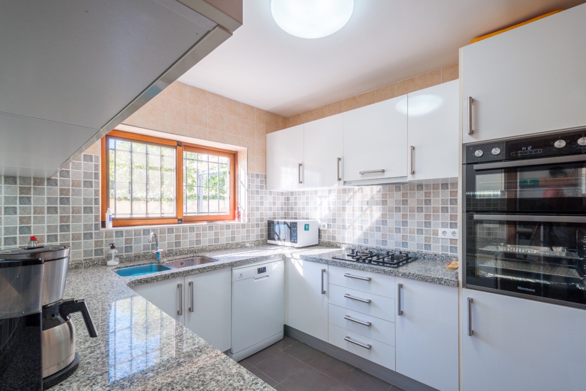 Sale - Villa -
Moraira